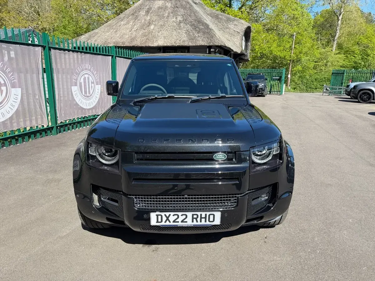 Used Land Rover Defender 525 HP (386 kW) 2022 Black SUV