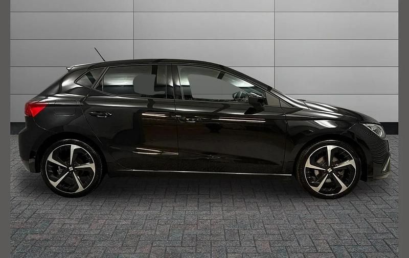 Used Seat Ibiza FR Sport 113 HP (83 kW) 2025 Black Hatchback