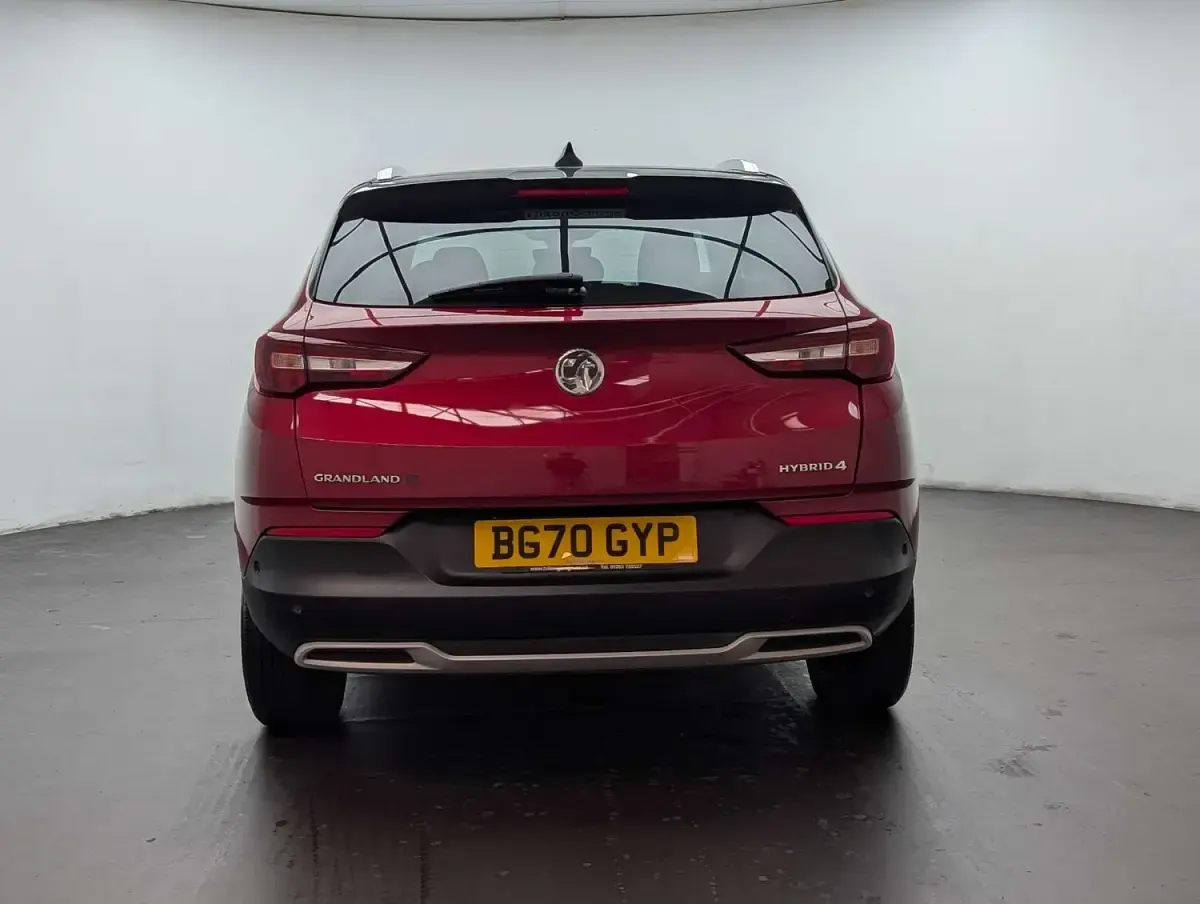 Used Vauxhall Grandland X Business Edition 300 HP (220 kW) 2020 Red SUV