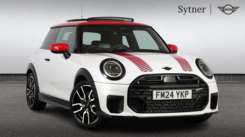 White Used 2024 Mini Cooper S Hatch Hatchback | £29,000 (Expensive) - Image 1/4