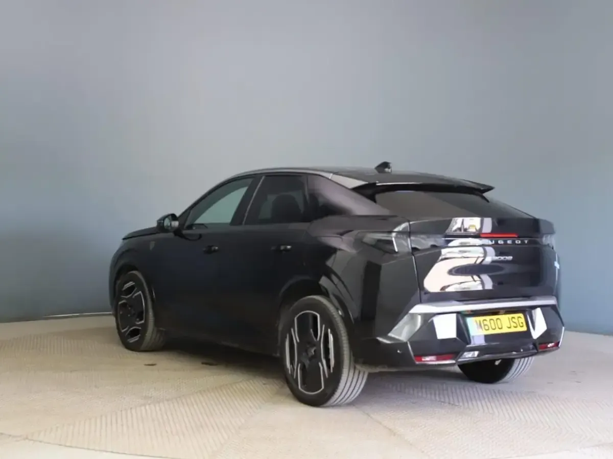 Used Peugeot e-3008 GT 156 kW (213 HP) 2024 Black SUV