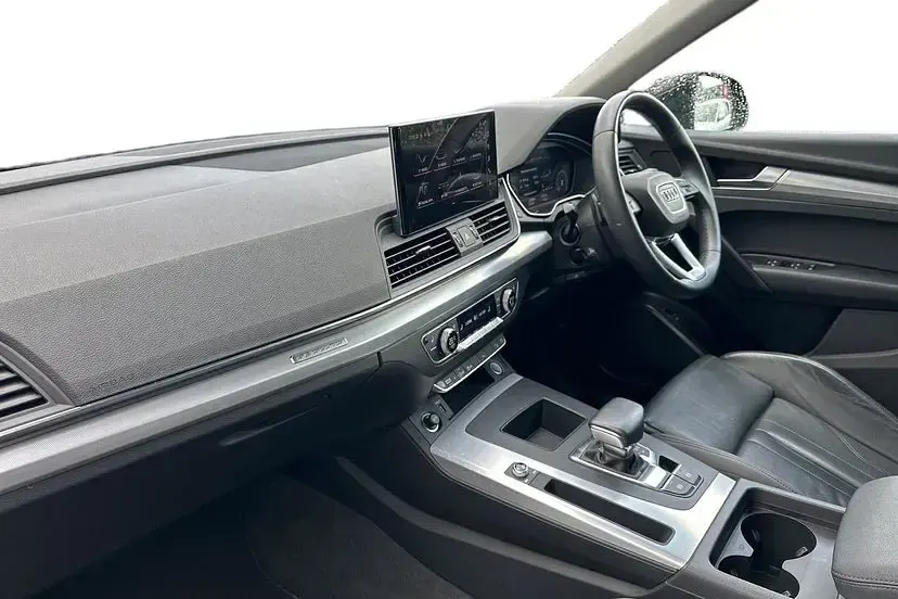 Used Audi Q5 Sport 204 HP (150 kW) 2021 Mythos black SUV