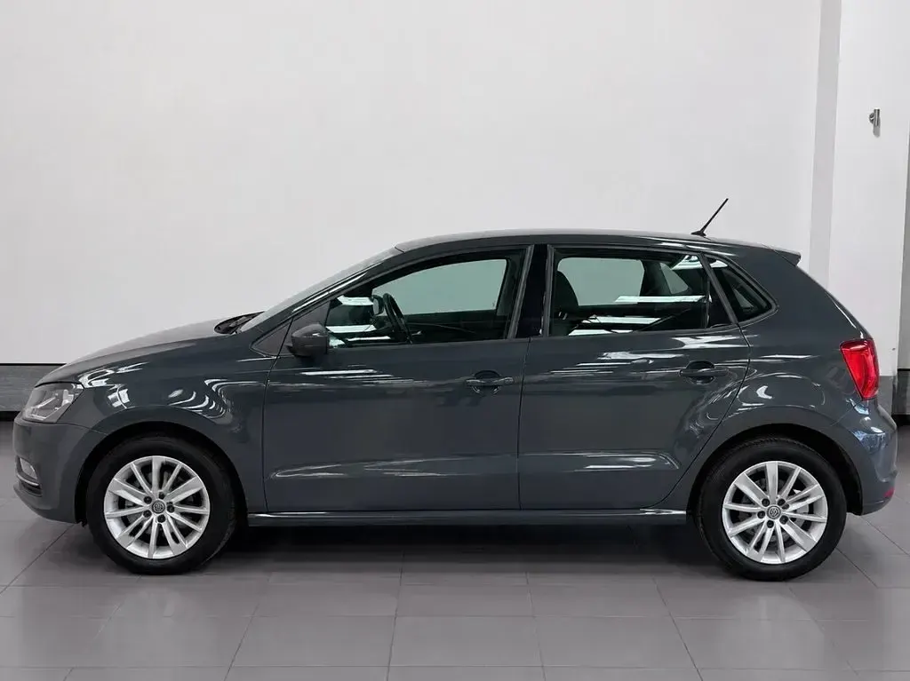 Used VW Polo SE 90 HP (66 kW) 2015 Grey Hatchback