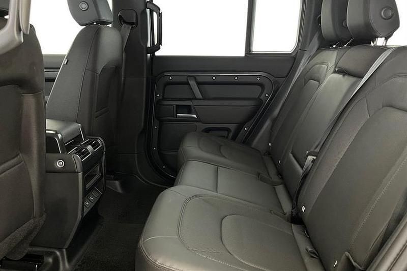 Used Land Rover Defender S 250 HP (183 kW) 2024 Grey SUV