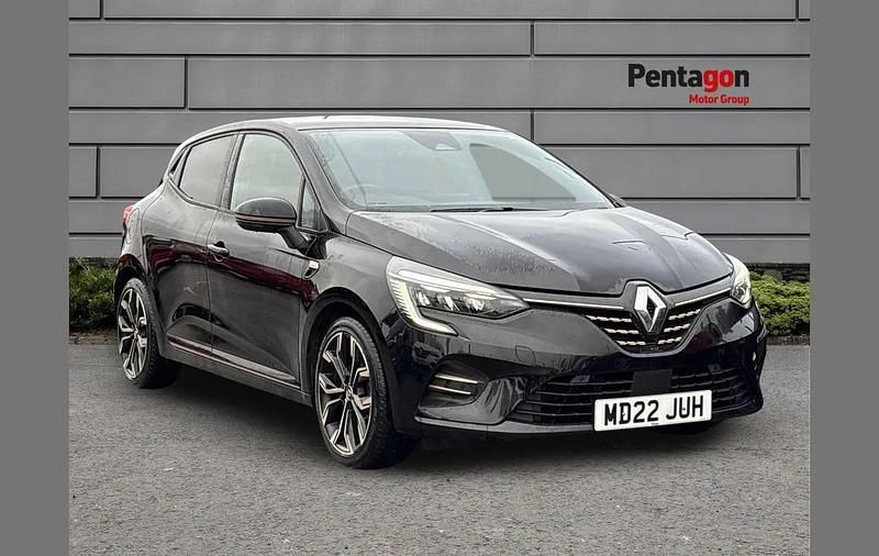 Used Renault Clio V SE 138 HP (101 kW) 2022 Black Hatchback