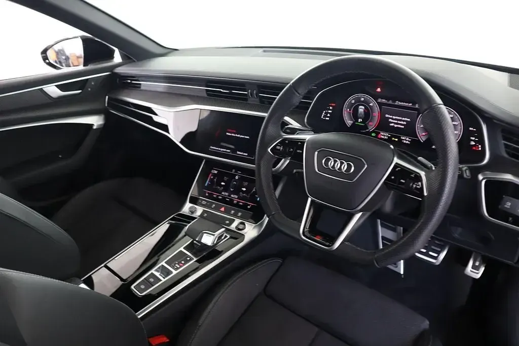 Usado Audi A6 Black Edition 204 CV (150 kW) 2023 Gris Familiar