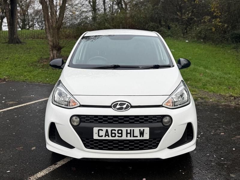 White Used 2019 Hyundai i10 Hatchback | £4,995 (Super price) - Image 1/4