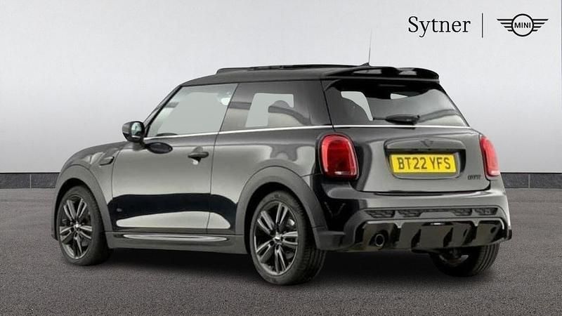 Usado Mini Cooper Sport 136 HP (100 kW) 2022 Preto Citadino