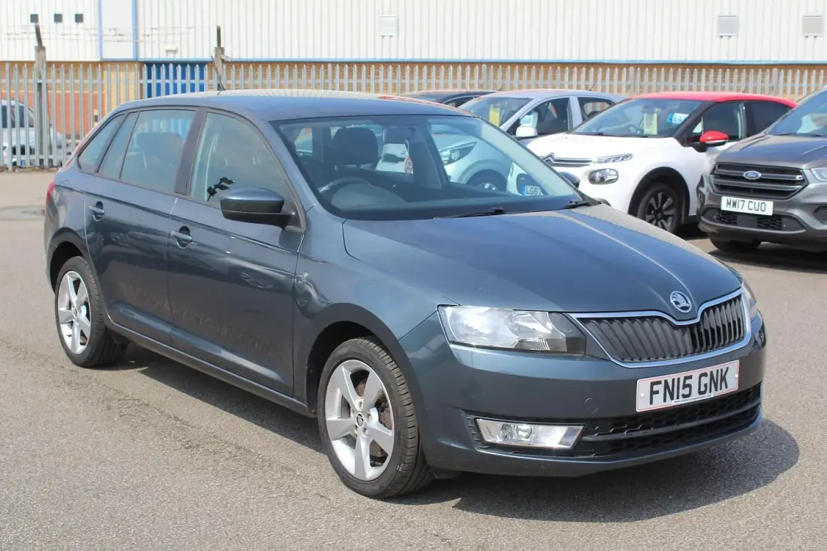 Used Skoda Rapid SE 105 HP (77 kW) 2015 Grey Hatchback