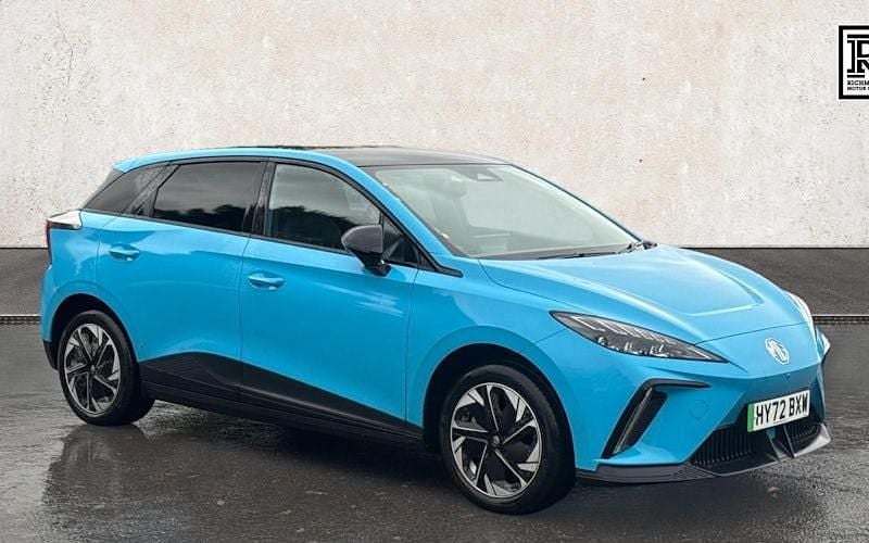 Used 2025 MG MG4 EV Trophy Hatchback | £14,990 (Super price) - Image 1/3