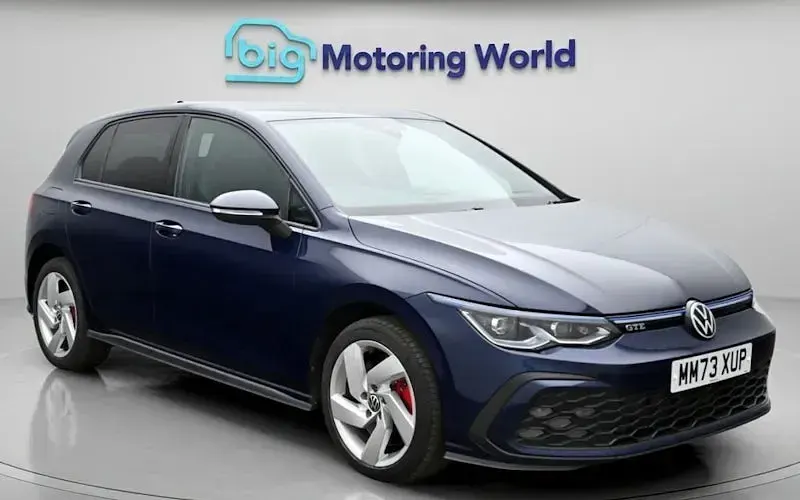 Second-hand VW Golf VIII GTE 245 CP (180 kW) 2023 Albastru Hatchback