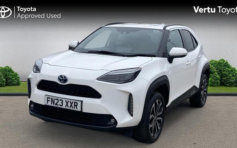 Used Toyota Yaris Hybrid Design 116 HP (85 kW) 2026 Estate