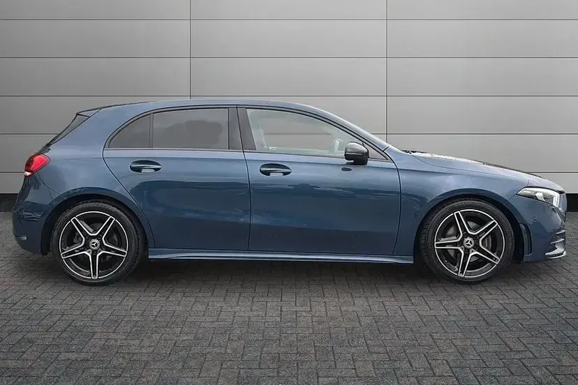 Used Mercedes A200 Executive 163 HP (119 kW) 2023 Blue Hatchback