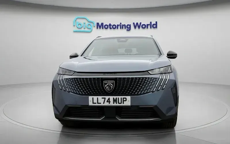 Used Peugeot 5008 Allure 136 HP (100 kW) 2025 Blue SUV