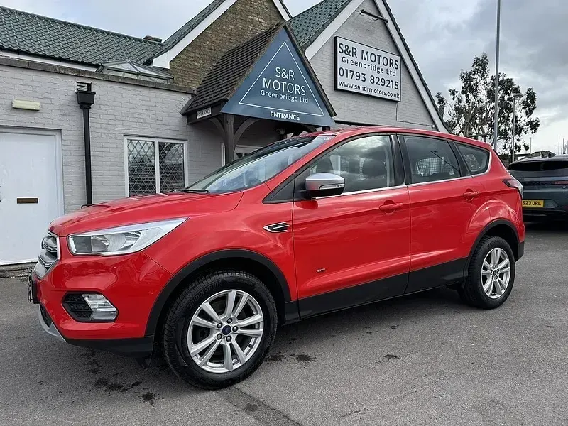 Used Ford Kuga Zetec 150 HP (110 kW) 2018 Red SUV