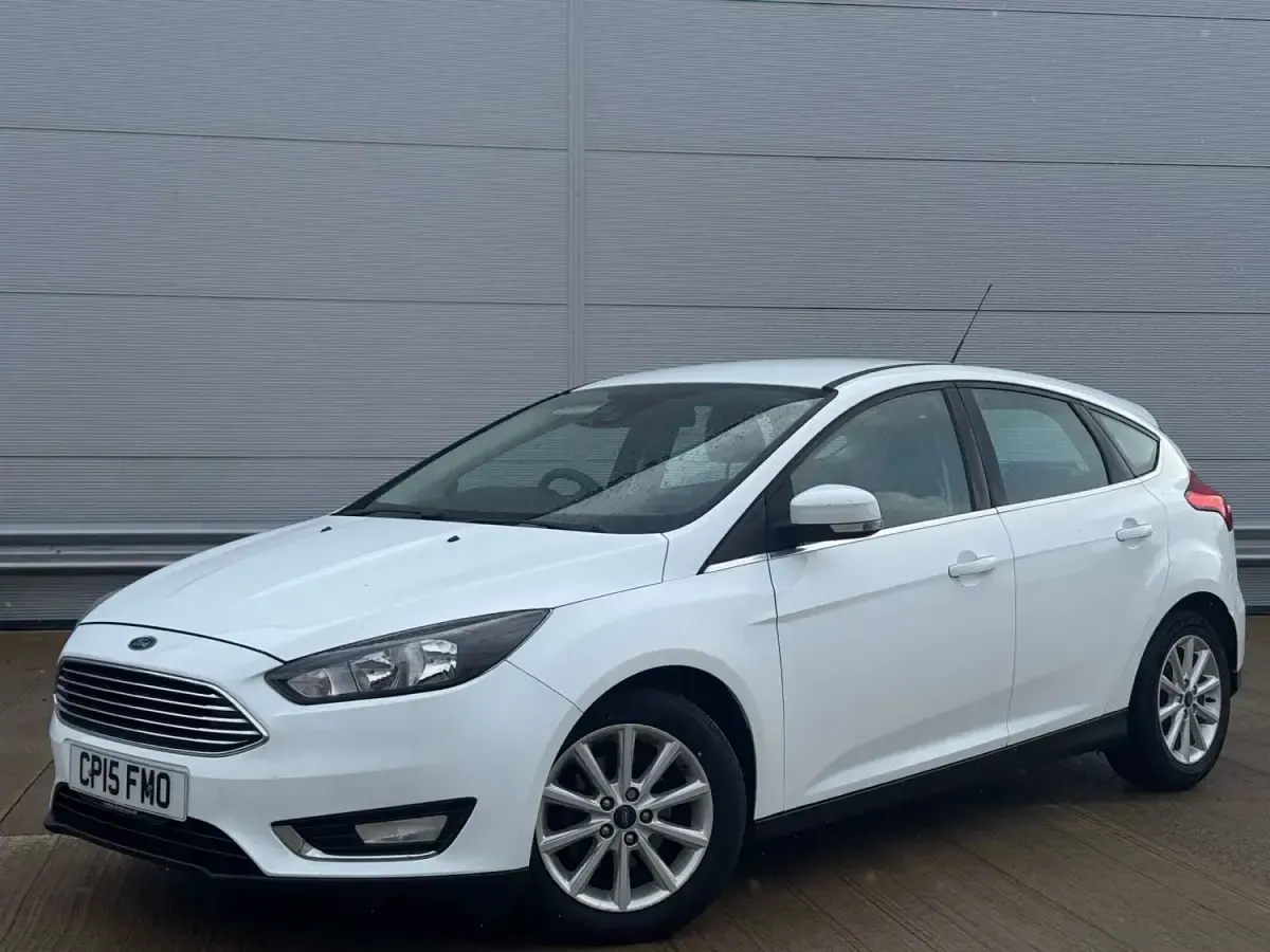 Używany Ford Focus Titanium 120 KM (88 kW) 2015 Biały Hatchback