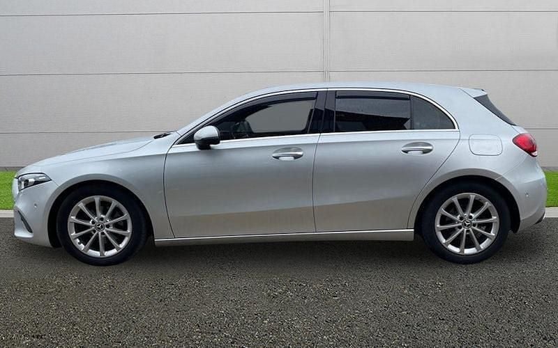 Used Mercedes A180 Premium 116 HP (85 kW) 2019 Silver Hatchback
