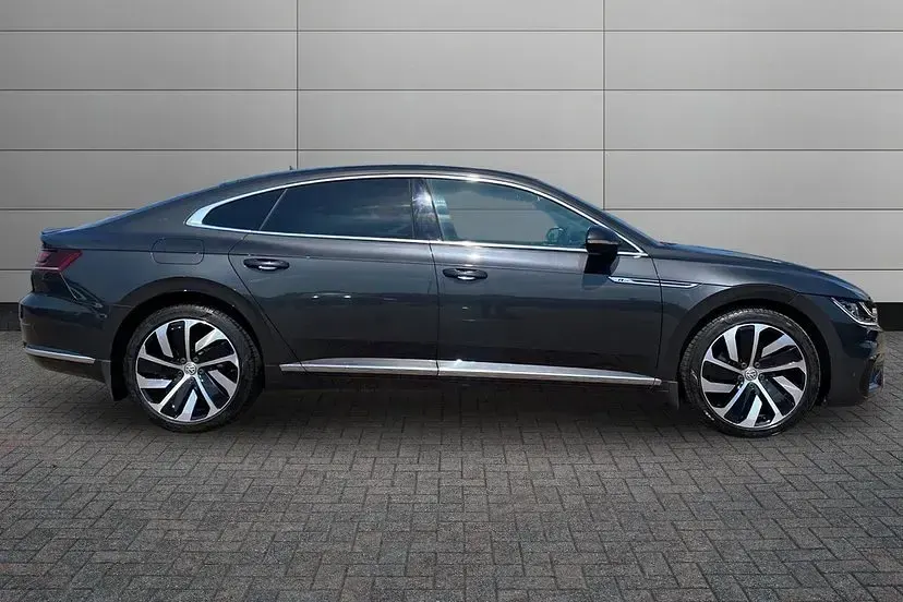 Used VW Arteon R-line 240 HP (176 kW) 2017 Manganese grey Hatchback