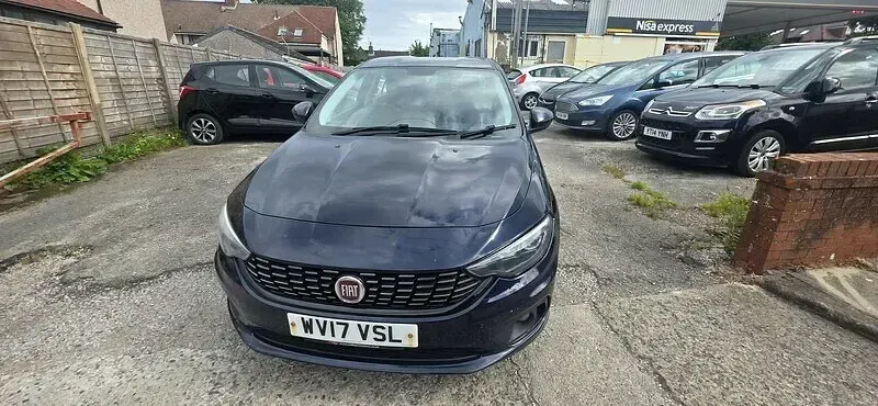 Used Fiat Tipo Easy Plus 120 HP (88 kW) 2017 Blue Hatchback