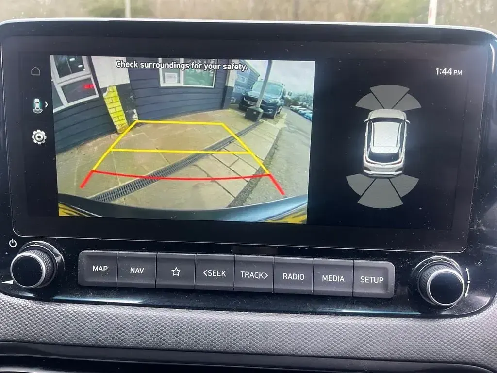 Gebraucht Hyundai Kona Premium 120 PS (88 kW) 2022 Rot SUV