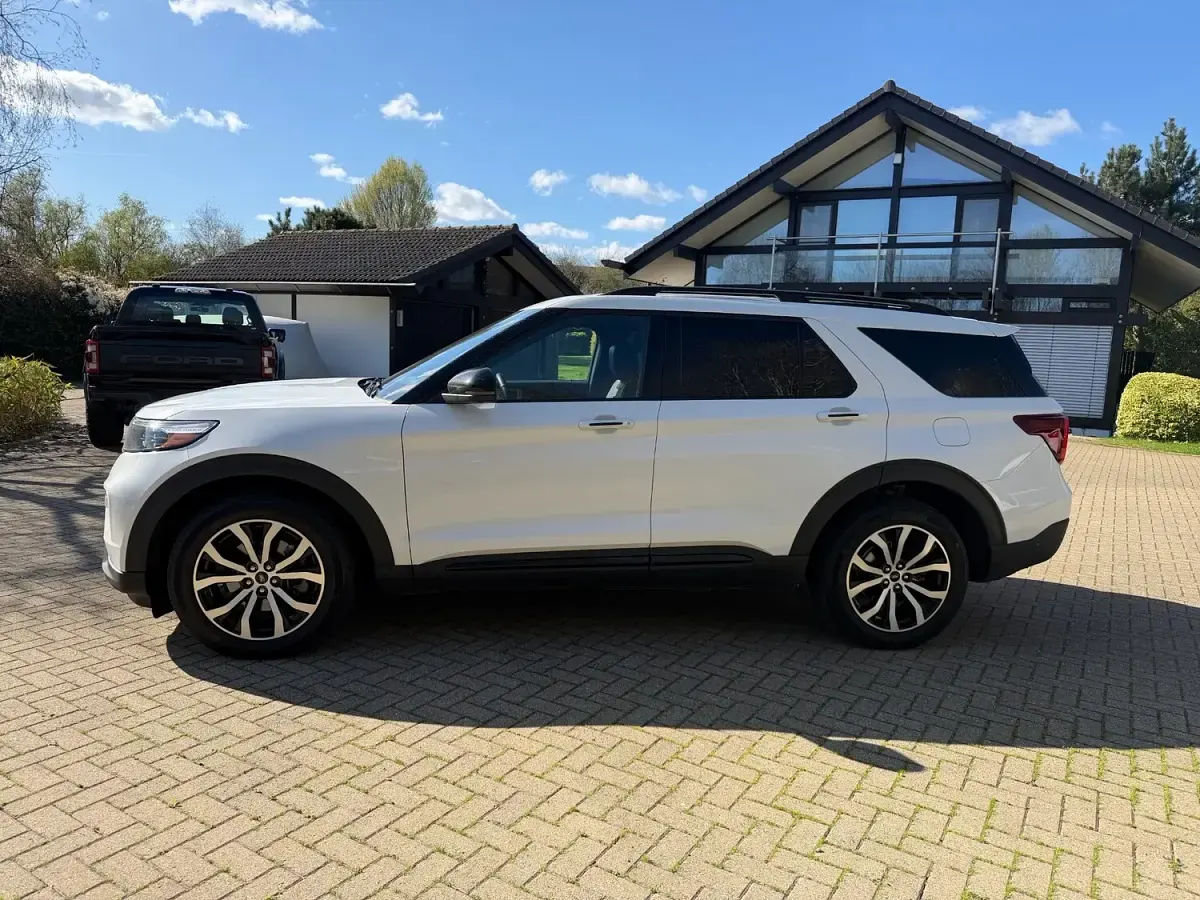 Used Ford Explorer ST 400 HP (294 kW) 2025 White SUV