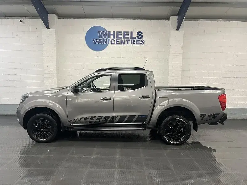 Used Nissan Navara N-Guard 190 HP (139 kW) 2021 Grey Pickup