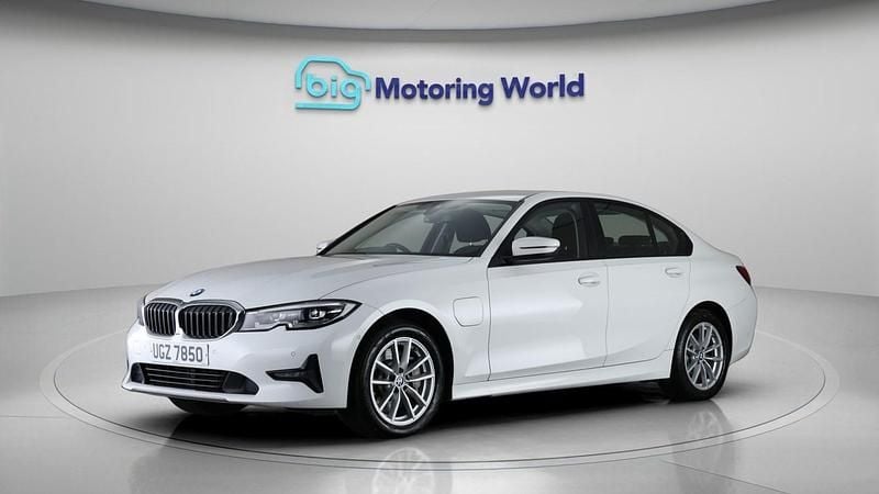 Used BMW 330e 292 HP (214 kW) 2021 White Sedan