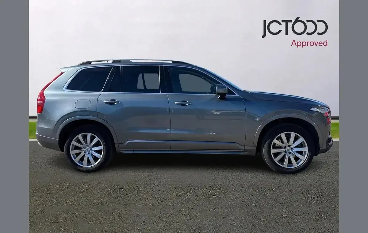 Used Volvo XC90 Momentum 232 HP (170 kW) 2019 Grey SUV