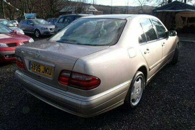 Used Mercedes E240 Classic 2000 Sedan