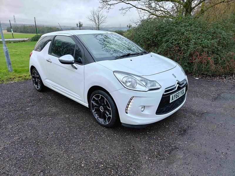 Used Citroën DS3 2010 White Hatchback