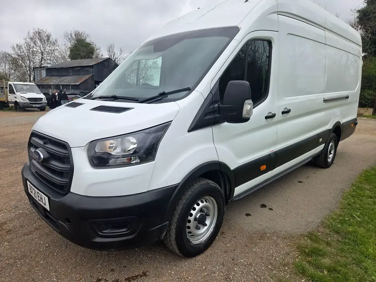 Used Ford Transit 170 HP (125 kW) 2021 White Van