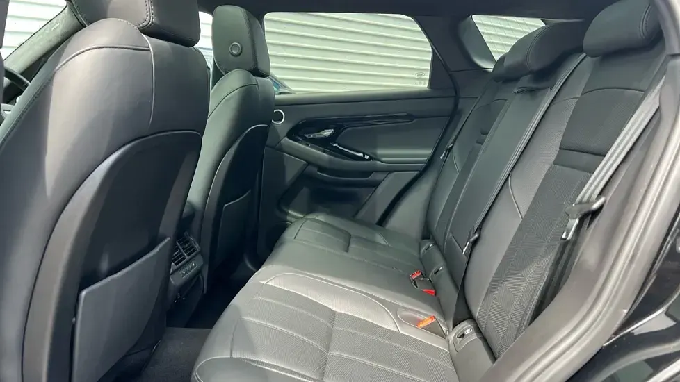 Used Land Rover Range Rover evoque Autobiography 269 HP (197 kW) 2024 Metallic  santorini black SUV