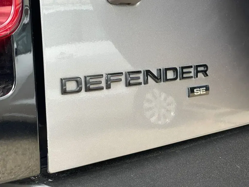 Used Land Rover Defender SE 300 HP (220 kW) 2020 Grey SUV