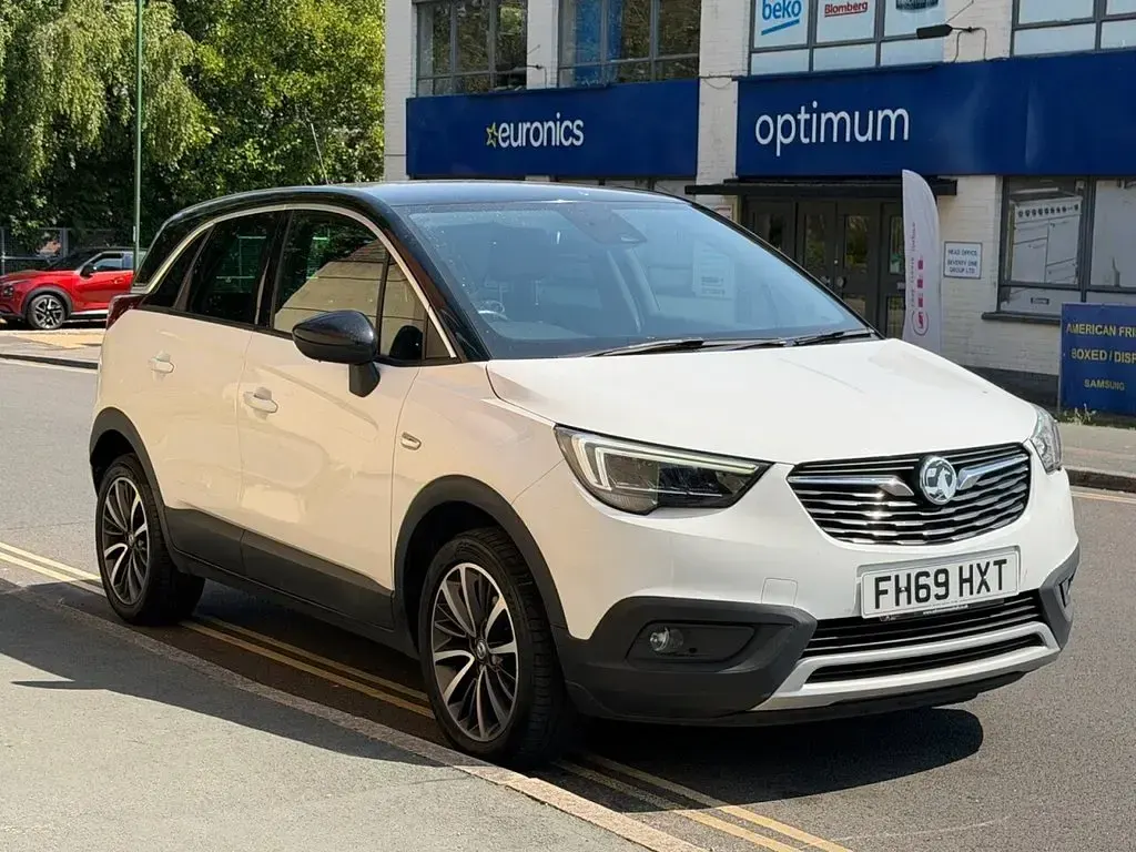Used Vauxhall Crossland X Elite 130 HP (95 kW) 2019 White SUV