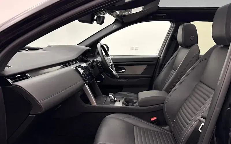 Used Land Rover Discovery Sport HSE Dynamic 204 HP (150 kW) 2024 Black SUV