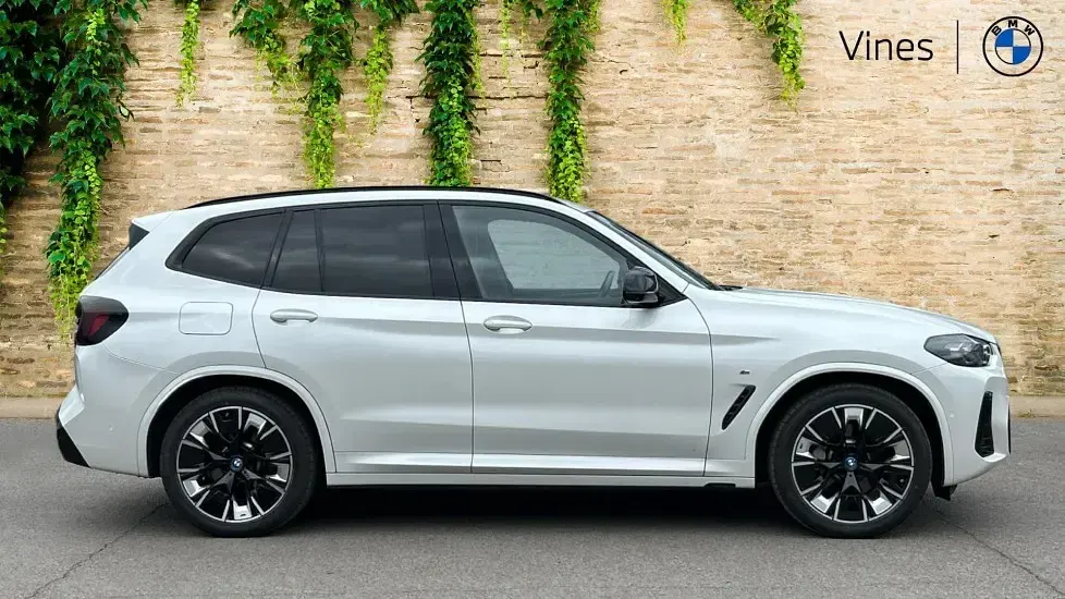 Used BMW iX3 M Sport 207 kW (282 HP) 2022 White SUV