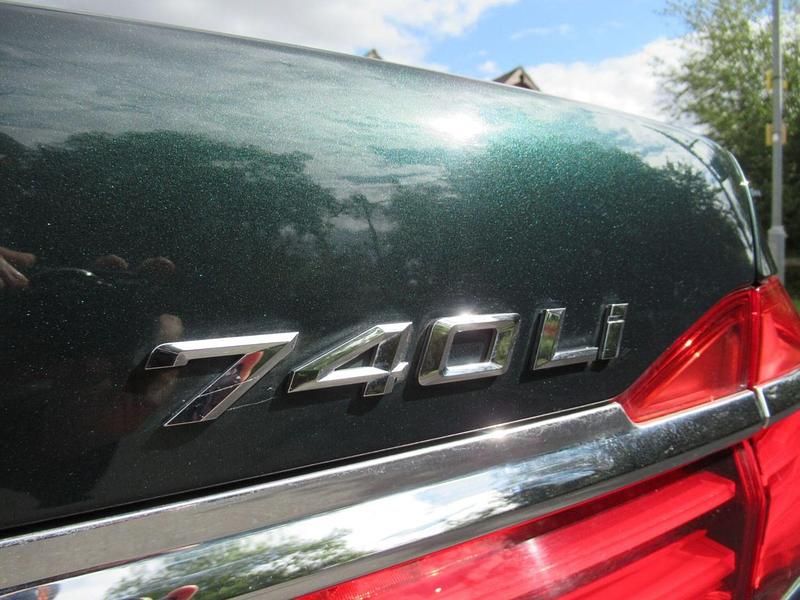 Used BMW 740L Exclusive 2017 Green Sedan