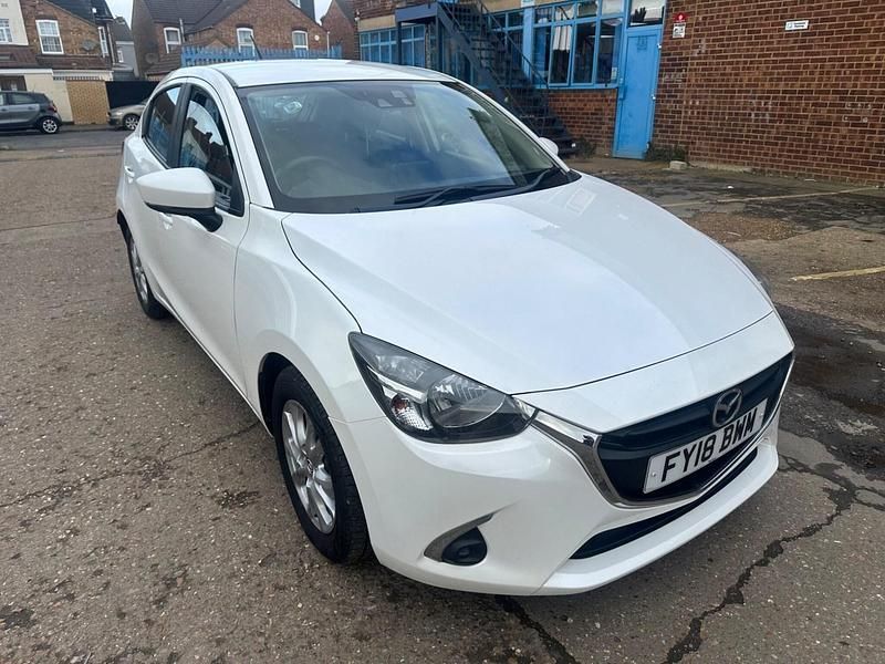 Used Mazda 2 2018 White Hatchback