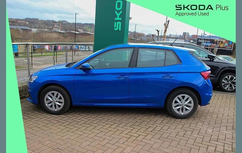 Used Skoda Fabia Comfort 108 HP (79 kW) 2023 Blue Hatchback