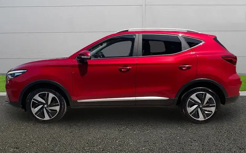 Used MG ZS Trophy Connect 114 kW (156 HP) 2022 Red SUV