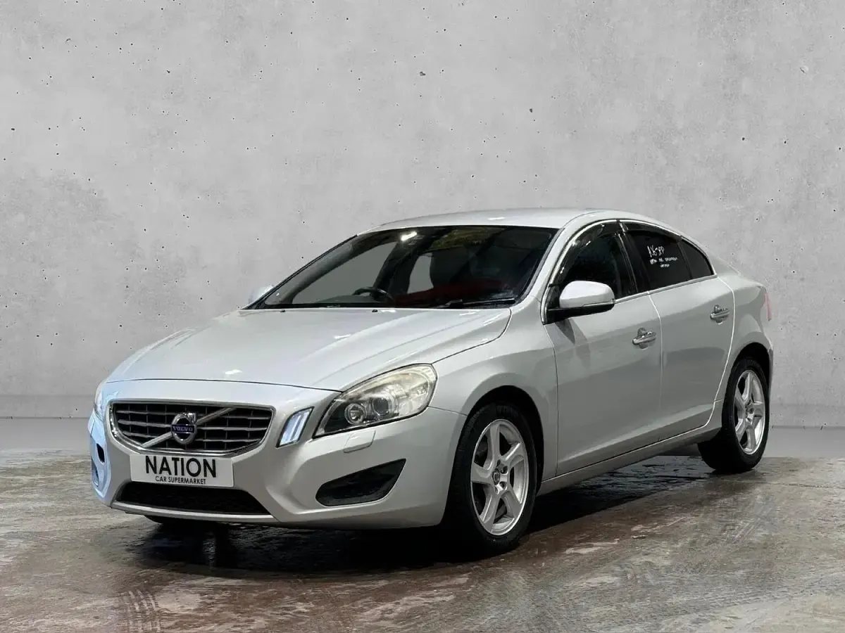 Used Volvo S60 SE 2011 Silver Sedan
