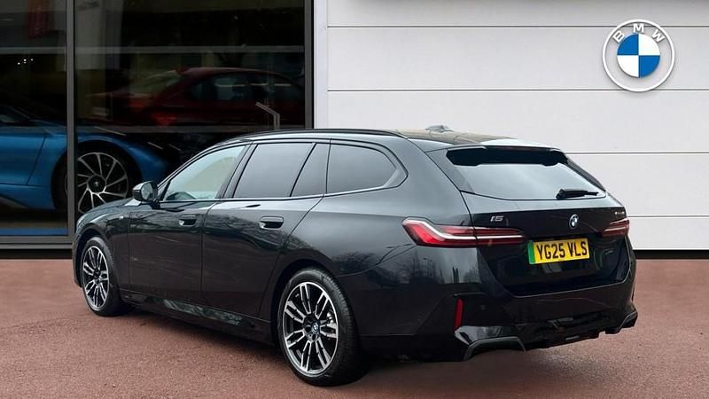 New BMW i5 M Sport 246 kW (335 HP) 2025 Black Estate