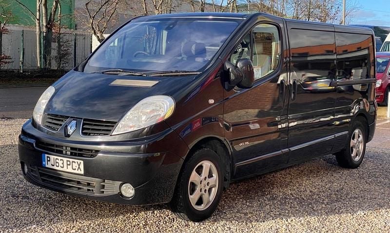 Used Renault Trafic 115 HP (84 kW) 2014 Black MPV