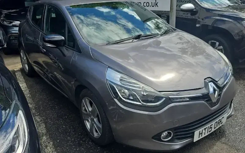Used Renault Clio Dynamique 73 HP (53 kW) 2016 Hatchback