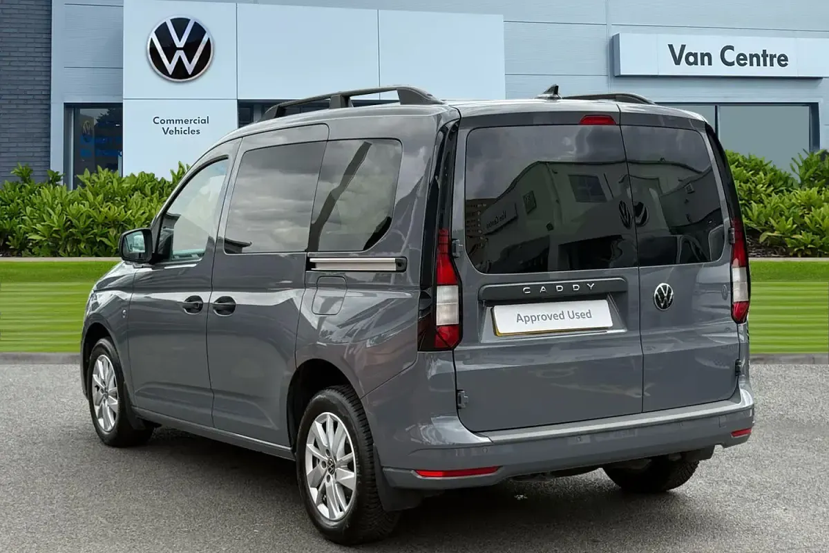 Used VW Caddy 102 HP (75 kW) 2023 Grey MPV