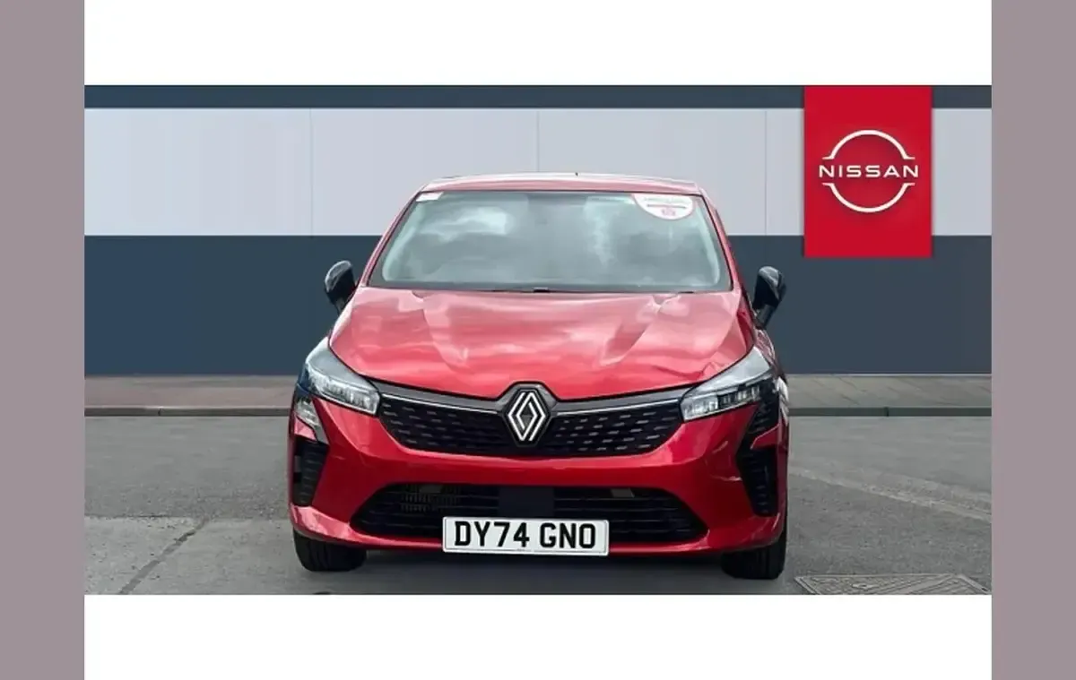 Used Renault Clio Evolution 88 HP (64 kW) 2024 Red Hatchback