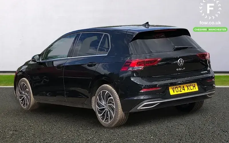 Usado VW Golf VIII Style 204 HP (150 kW) 2024 Preto Citadino