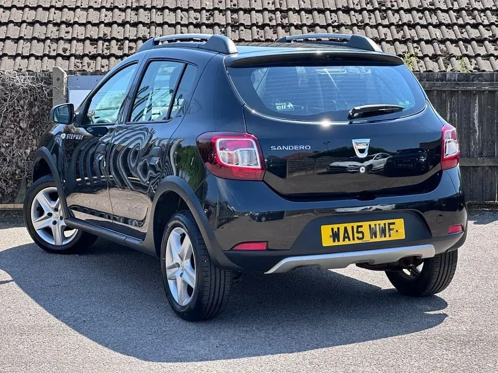 Used Dacia Sandero Ambiance 90 HP (66 kW) 2015 Black Hatchback