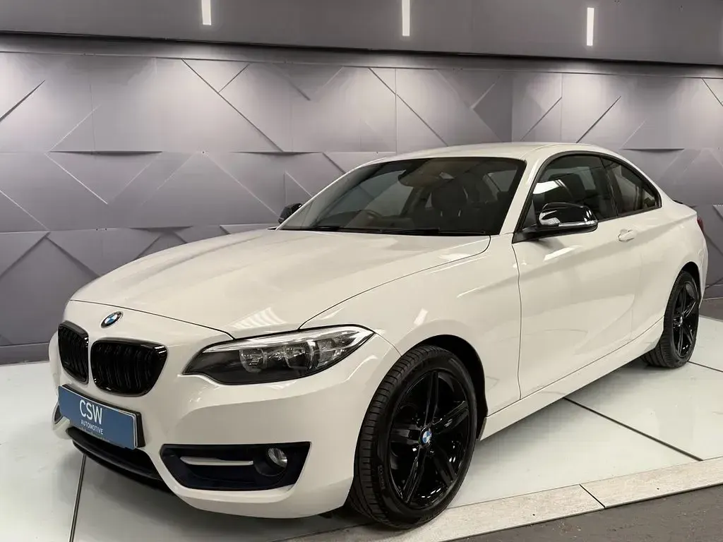 Used BMW 218 Sport Line 143 HP (105 kW) 2014 White Coupe