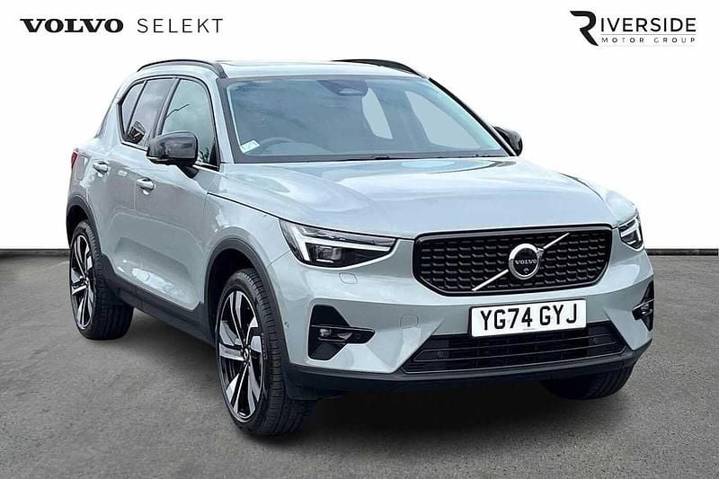 Vapour grey Used 2024 Volvo XC40 Ultra SUV | £35,990 (Expensive) - Image 1/4